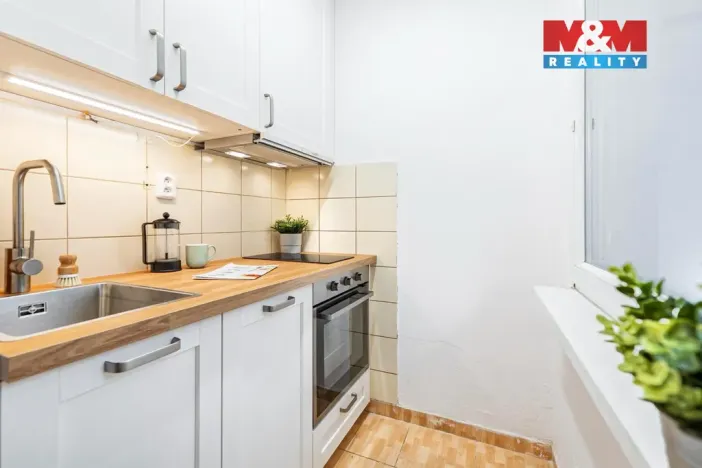 Pronájem bytu 1+1, Praha - Střížkov, Varnsdorfská, 26 m2