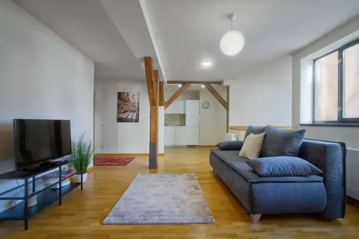 Pronájem bytu 1+kk, Praha - Karlín, Sokolovská, 78 m2