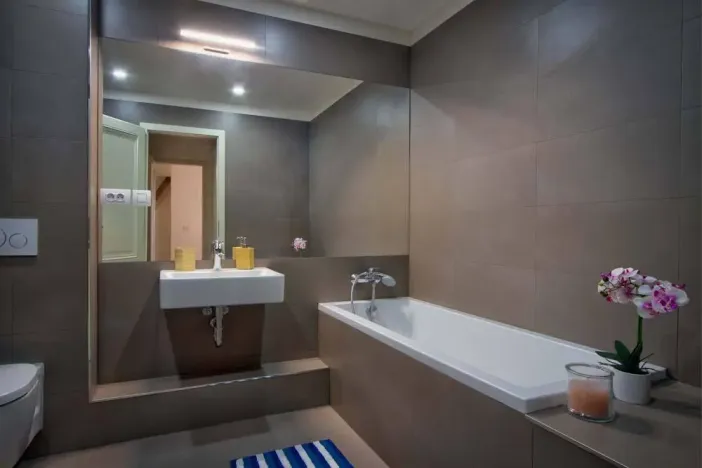 Pronájem bytu 1+kk, Praha - Karlín, Sokolovská, 78 m2