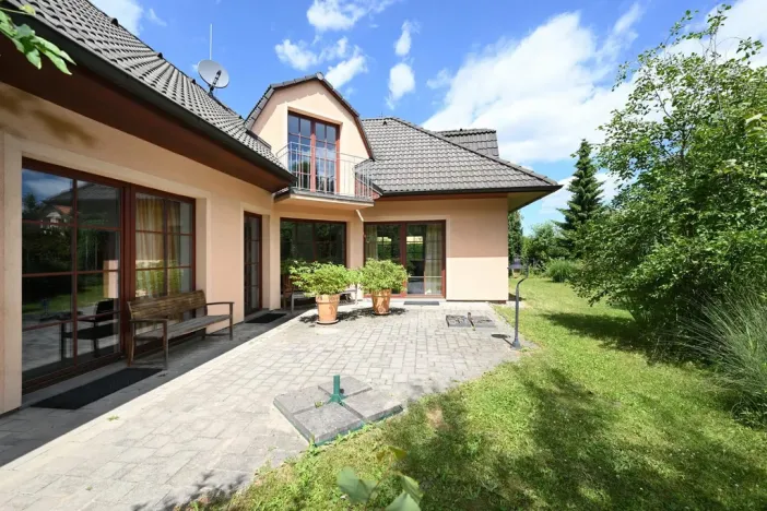 Pronájem rodinného domu, Světice, Na Spojce, 320 m2