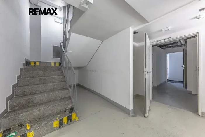 Prodej bytu 1+kk, Praha - Střížkov, Děčínská, 23 m2