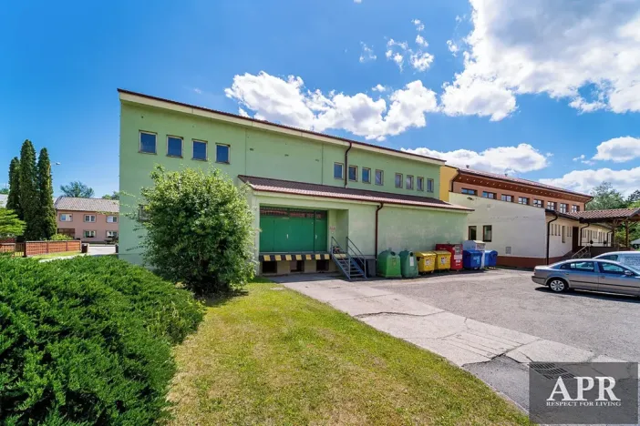 Pronájem obchodního prostoru, Šumice, 270 m2