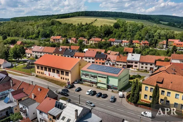 Pronájem obchodního prostoru, Šumice, 270 m2