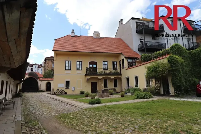 Prodej ubytování, Plzeň, Na Roudné, 1027 m2