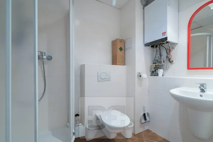 Pronájem obchodního prostoru, Praha - Kolovraty, Kupkova, 35 m2