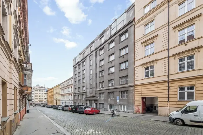 Prodej bytu 3+1, Praha - Holešovice, Letohradská, 77 m2