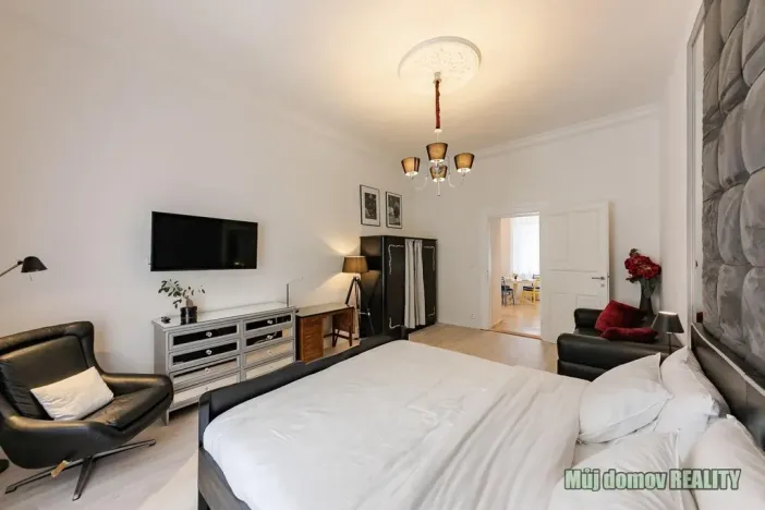 Pronájem bytu 1+1, Praha - Nové Město, Hálkova, 46 m2