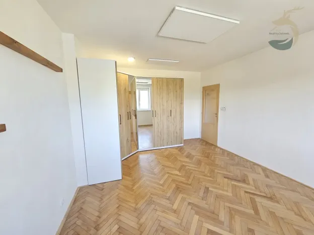 Prodej bytu 2+kk, Chlumčany, V Rumunsku, 52 m2