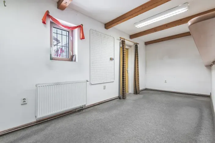 Prodej obchodního prostoru, Kolín, Roháčova, 340 m2