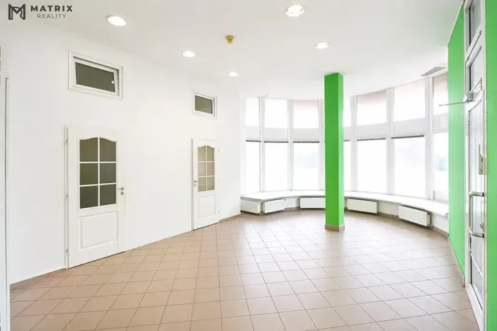 Pronájem obchodního prostoru, Praha - Jinonice, U kříže, 121 m2