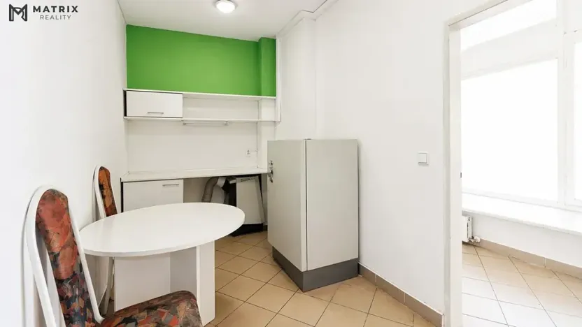 Pronájem obchodního prostoru, Praha - Jinonice, U kříže, 121 m2