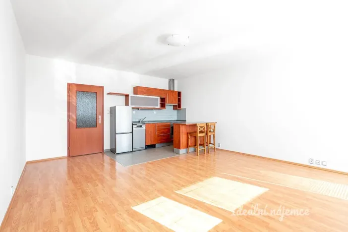 Pronájem bytu 1+kk, Praha - Stodůlky, Petržílkova, 43 m2