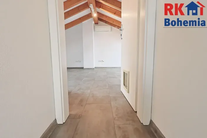 Pronájem bytu 4+1, Praha - Žižkov, Na Jarově, 122 m2