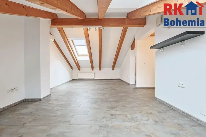 Pronájem bytu 4+1, Praha - Žižkov, Na Jarově, 122 m2