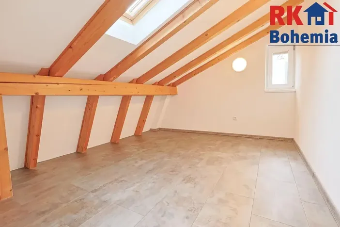 Pronájem bytu 4+1, Praha - Žižkov, Na Jarově, 122 m2