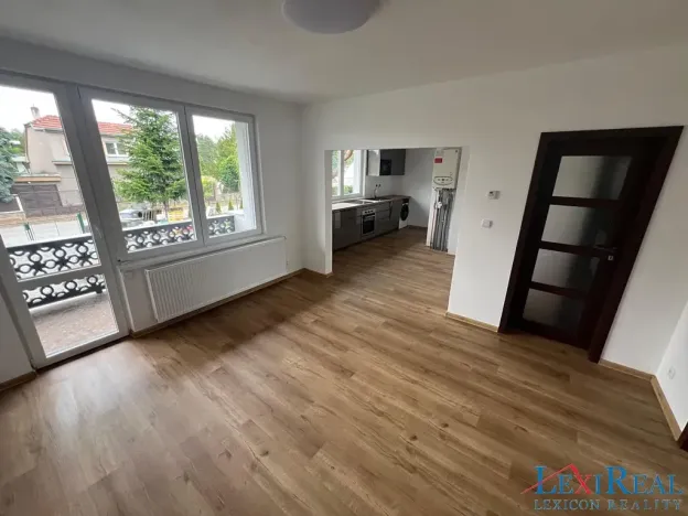 Pronájem rodinného domu, Praha - Vinoř, Dašická, 130 m2