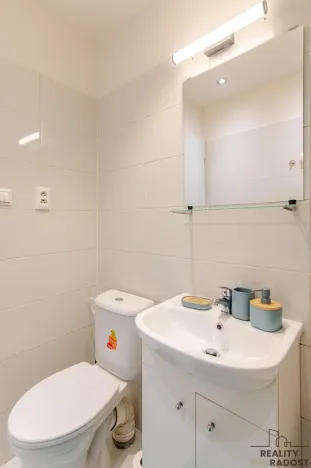 Pronájem bytu 2+kk, Praha, U půjčovny, 40 m2