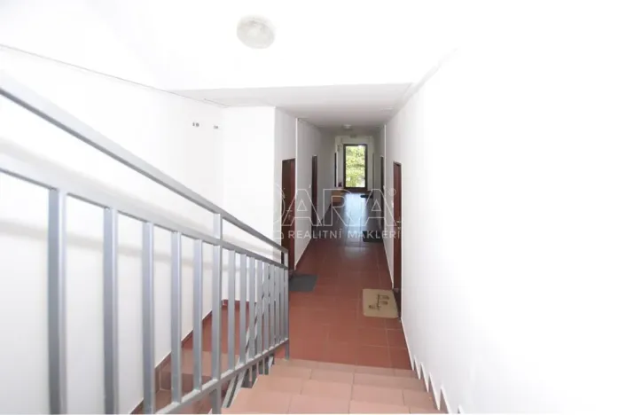 Pronájem bytu 1+kk, Hostivice, Školská, 29 m2