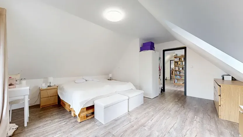 Prodej rodinného domu, Hradešín, 207 m2