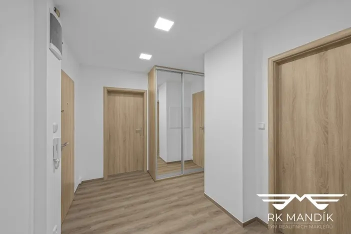 Pronájem bytu 3+1, Praha - Troja, Lublinská, 63 m2