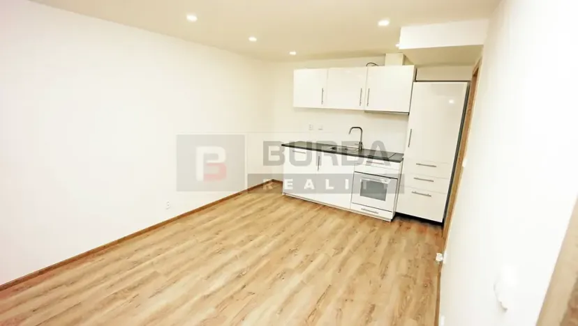 Pronájem bytu 2+kk, Neratovice, 35 m2