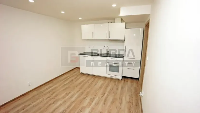 Pronájem bytu 2+kk, Neratovice, 35 m2