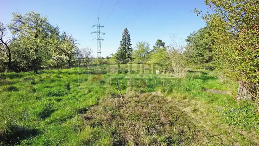 Prodej zahrady, Mělník, 9817 m2