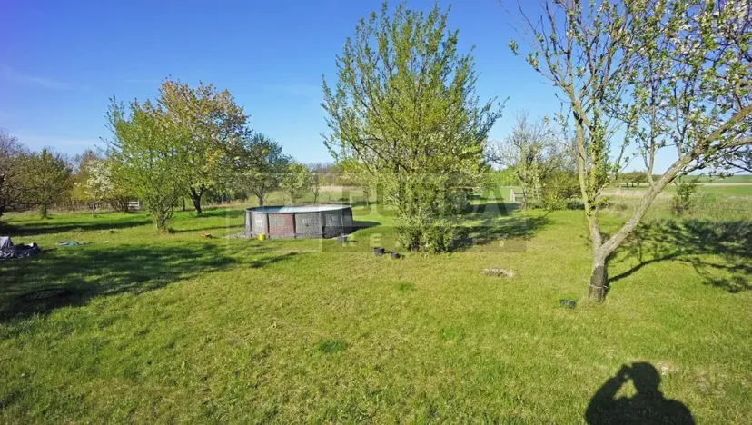 Prodej zahrady, Mělník, 9817 m2