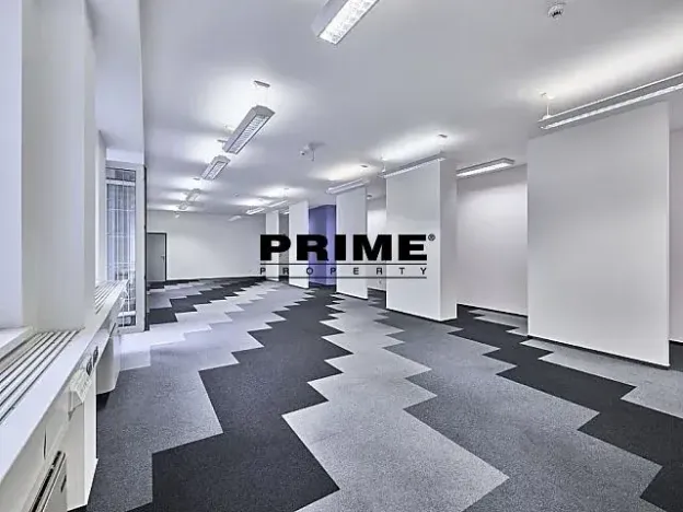 Pronájem kanceláře, Praha - Nové Město, Soukenická, 246 m2
