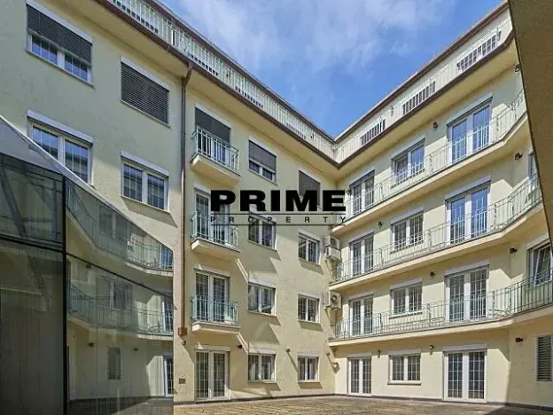 Pronájem kanceláře, Praha - Nové Město, Soukenická, 246 m2