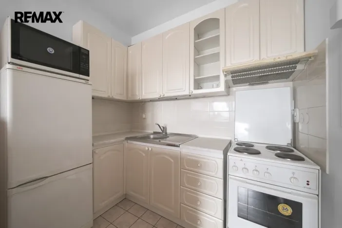 Prodej bytu 2+kk, Hradec Králové - Kukleny, Pardubická, 51 m2