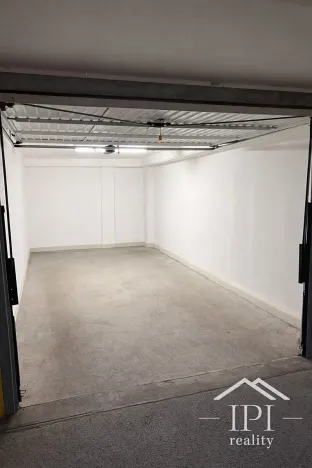 Pronájem garáže, Praha - Libeň, U Slovanky, 18 m2