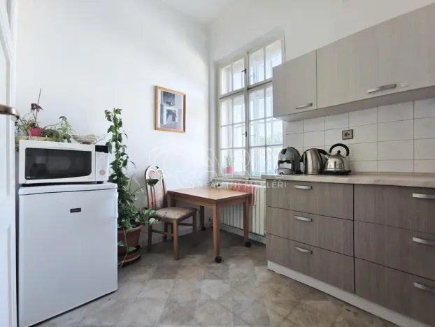 Pronájem kanceláře, Praha - Vršovice, Na louži, 51 m2