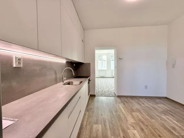 Pronájem bytu 2+1, Opava - Předměstí, Hviezdoslavova, 60 m2