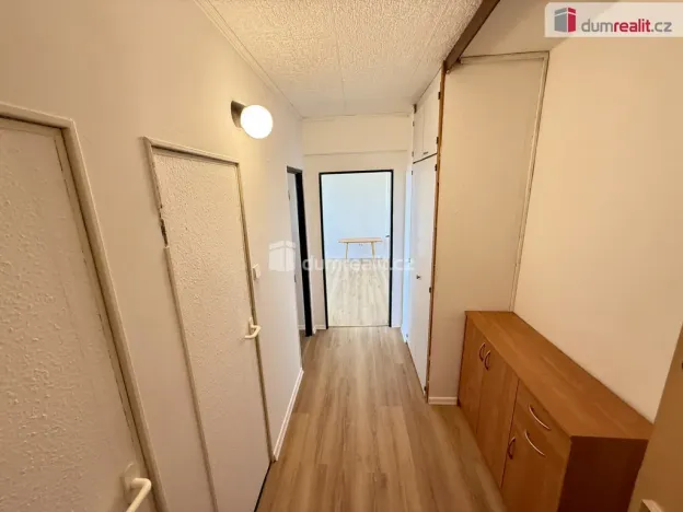 Pronájem bytu 1+1, Kralupy nad Vltavou, sídl. Hůrka, 43 m2