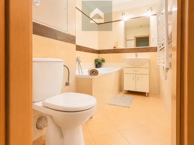 Prodej bytu 3+1, Plzeň - Lobzy, Dlouhá, 77 m2