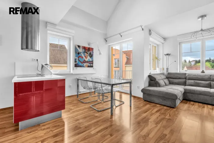 Prodej bytu 4+kk, Strančice, Náměstí Emila Kolbena, 108 m2