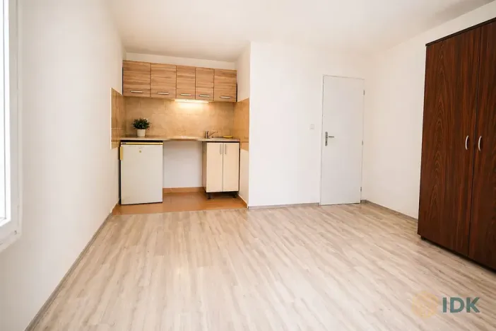 Pronájem bytu 1+kk, Řevnice, Nádražní, 16 m2