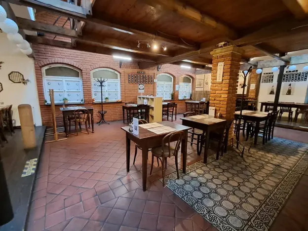 Pronájem restaurace, Praha - Bubeneč, Jaselská, 180 m2