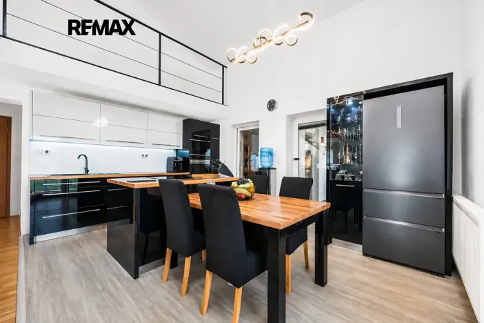 Prodej bytu 5+kk, Jabloňov, 154 m2