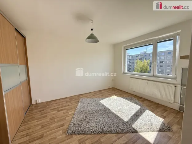 Pronájem bytu 1+1, Praha - Lhotka, Mirotická, 40 m2