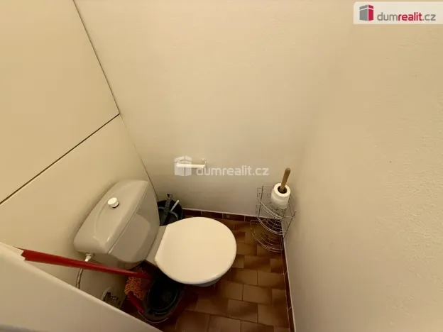 Pronájem bytu 1+1, Praha - Lhotka, Mirotická, 40 m2