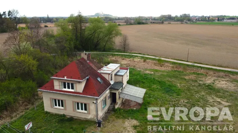 Prodej rodinného domu, Sezemice - Počaply, 150 m2