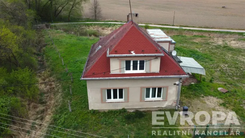 Prodej rodinného domu, Sezemice - Počaply, 150 m2