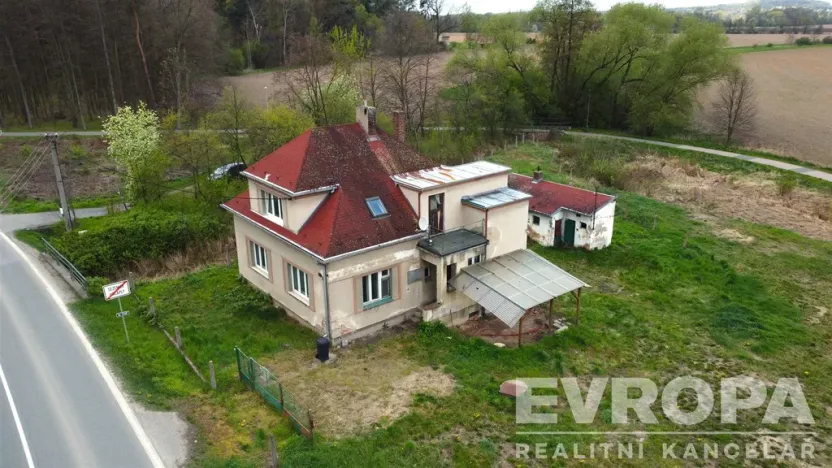 Prodej rodinného domu, Sezemice - Počaply, 150 m2