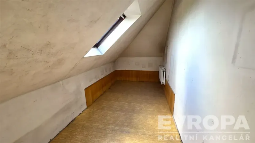 Prodej rodinného domu, Sezemice - Počaply, 150 m2