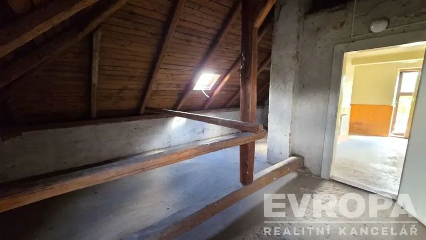 Prodej rodinného domu, Sezemice - Počaply, 150 m2