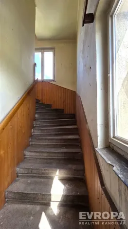 Prodej rodinného domu, Sezemice - Počaply, 150 m2