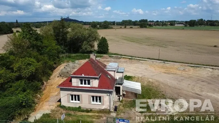 Prodej rodinného domu, Sezemice - Počaply, 150 m2