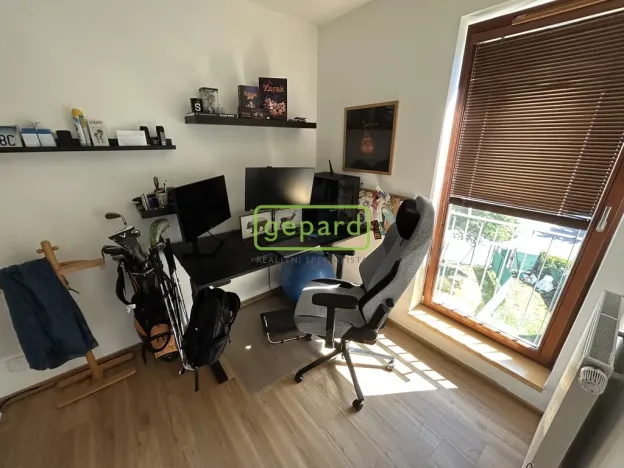 Pronájem bytu 3+kk, Praha, Vladycká, 55 m2